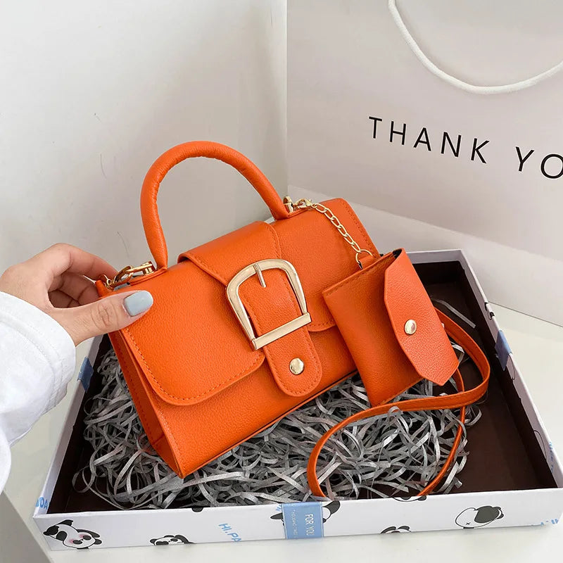 Elsa - Bolso mini bandolera con solapa naranja | OrigenNoble
